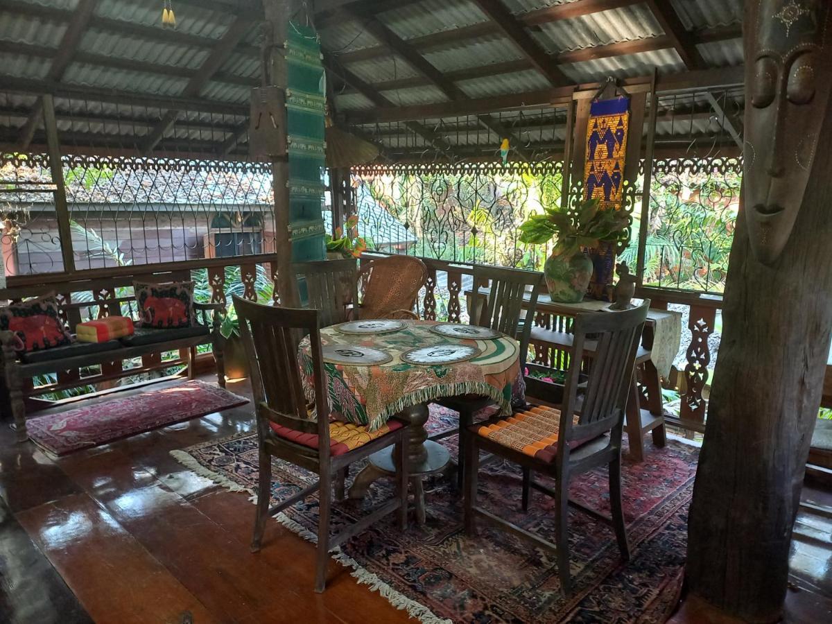 Отель Teak House Чиангмай Экстерьер фото