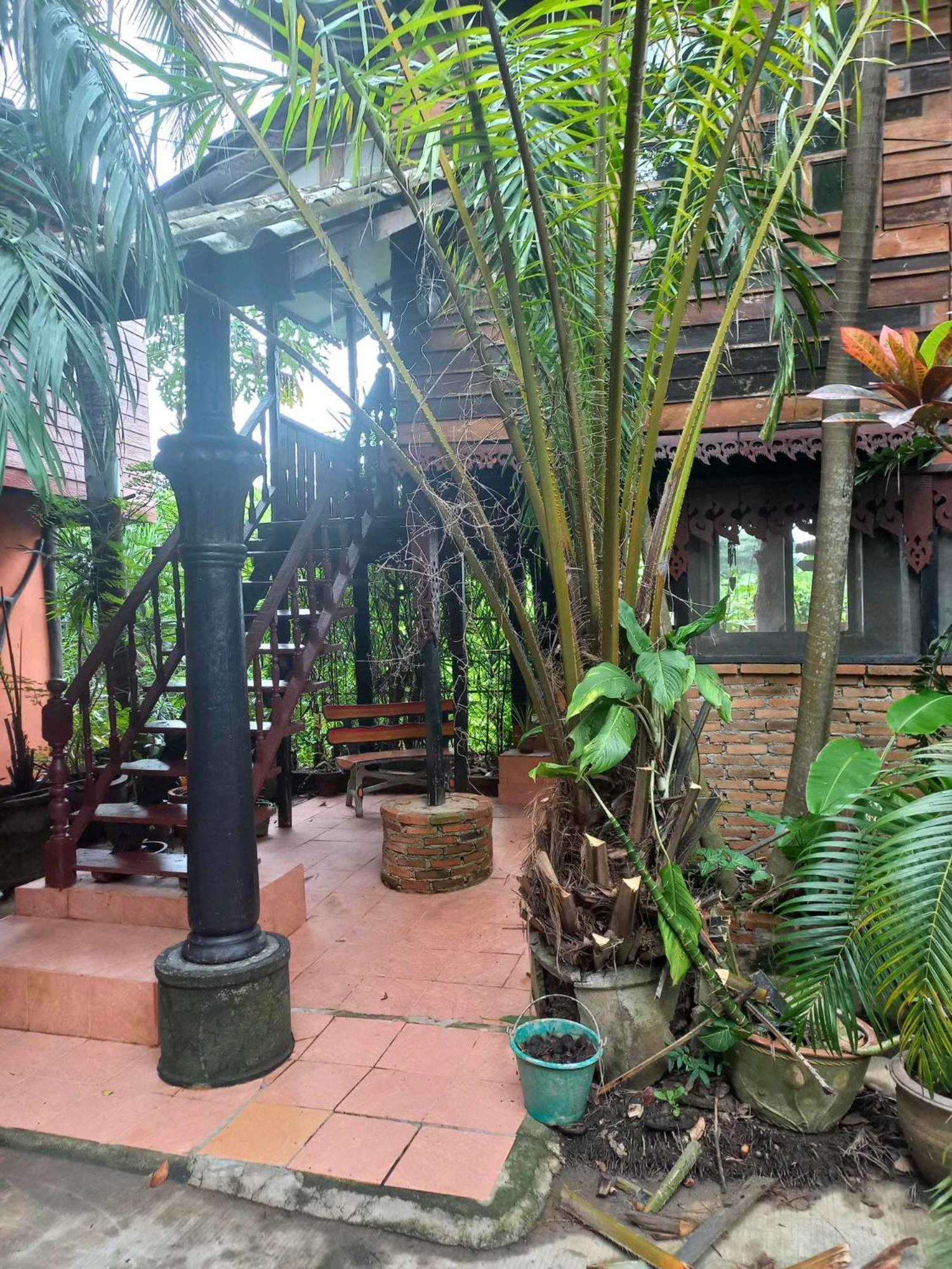 Отель Teak House Чиангмай Экстерьер фото