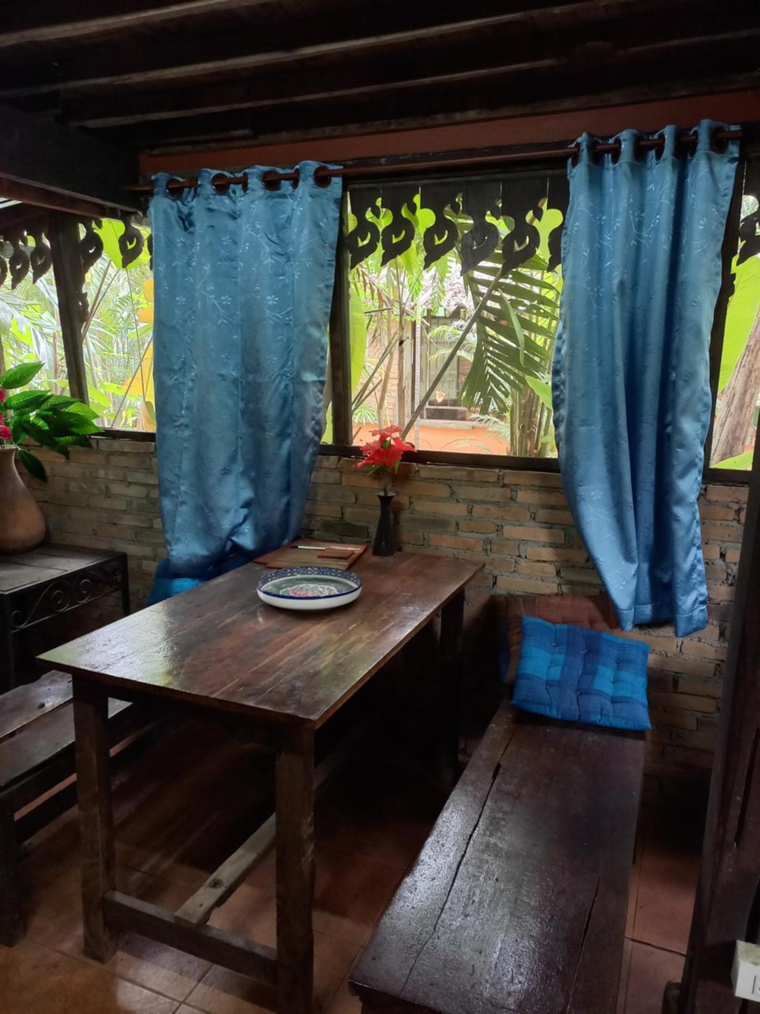 Отель Teak House Чиангмай Экстерьер фото